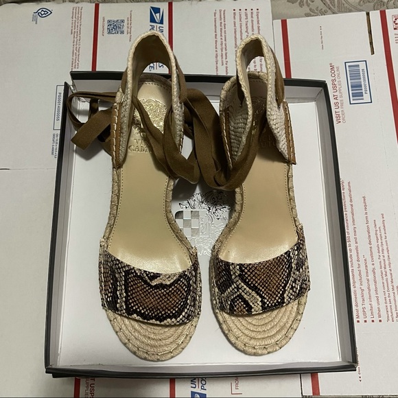 VINCE CAMUTO, NEW WOVEN WEDGE WOMEN SANDAL, - Picture 7 of 7